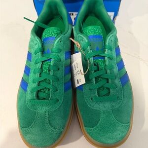 Adidas Kids Green Suede Sneakers with Blue Stripes 5Y 6W
